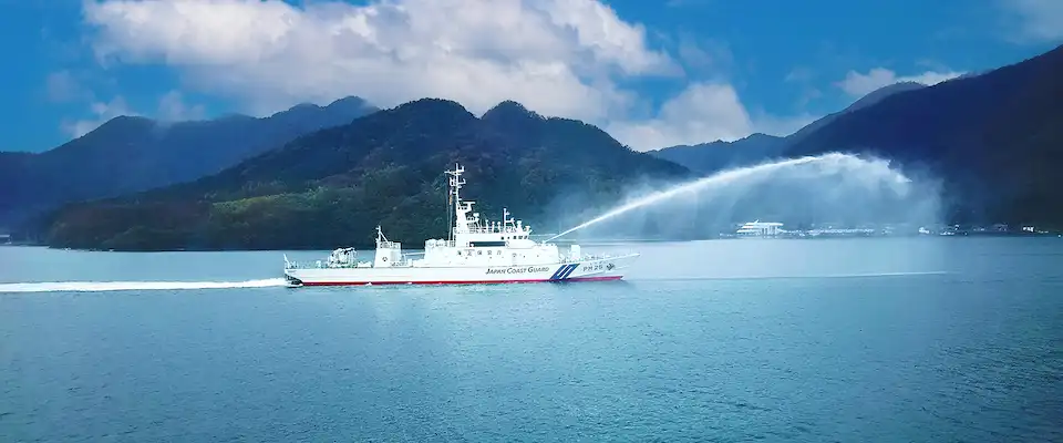 舞鶴湾 ブルーフェスタ 巡視艇放水展示