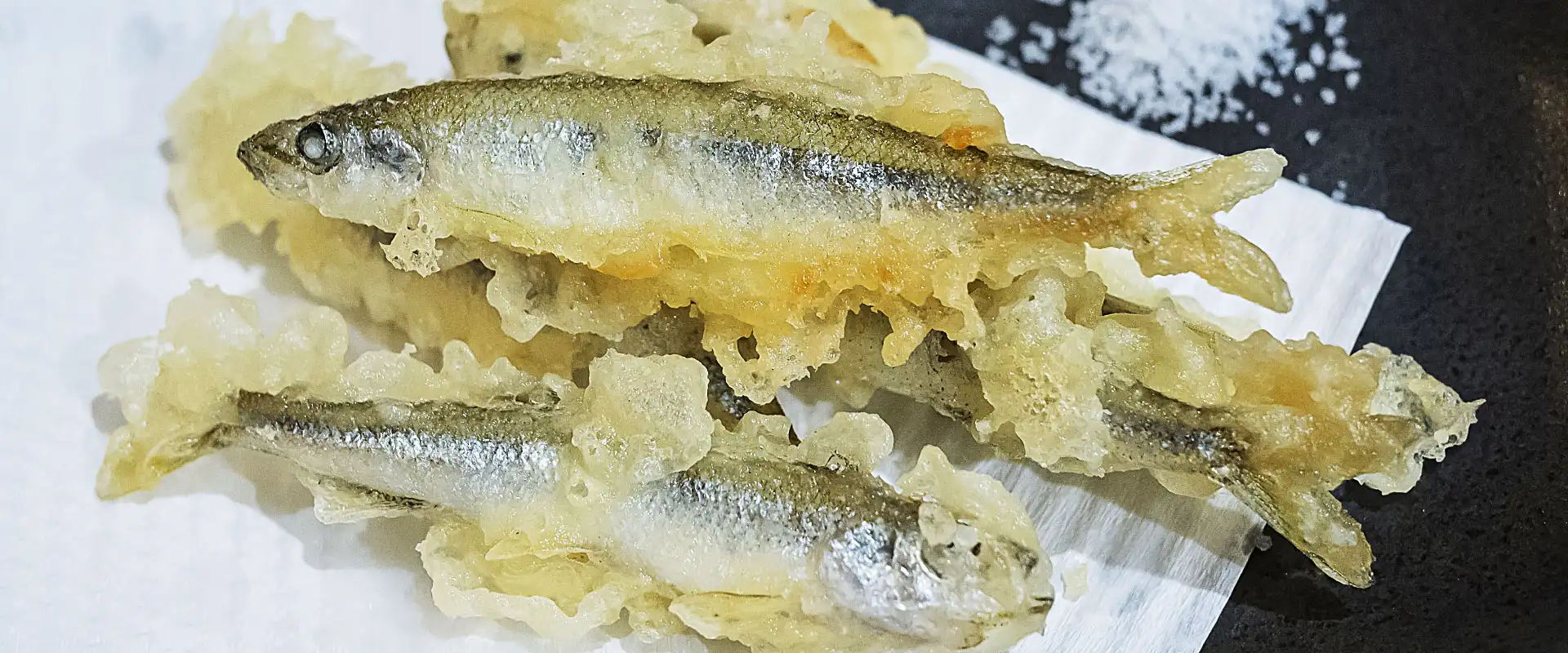 小さいワカサギは下処理なしでOK？天ぷら用に内臓を取る判断基準と臭み消しのコツ