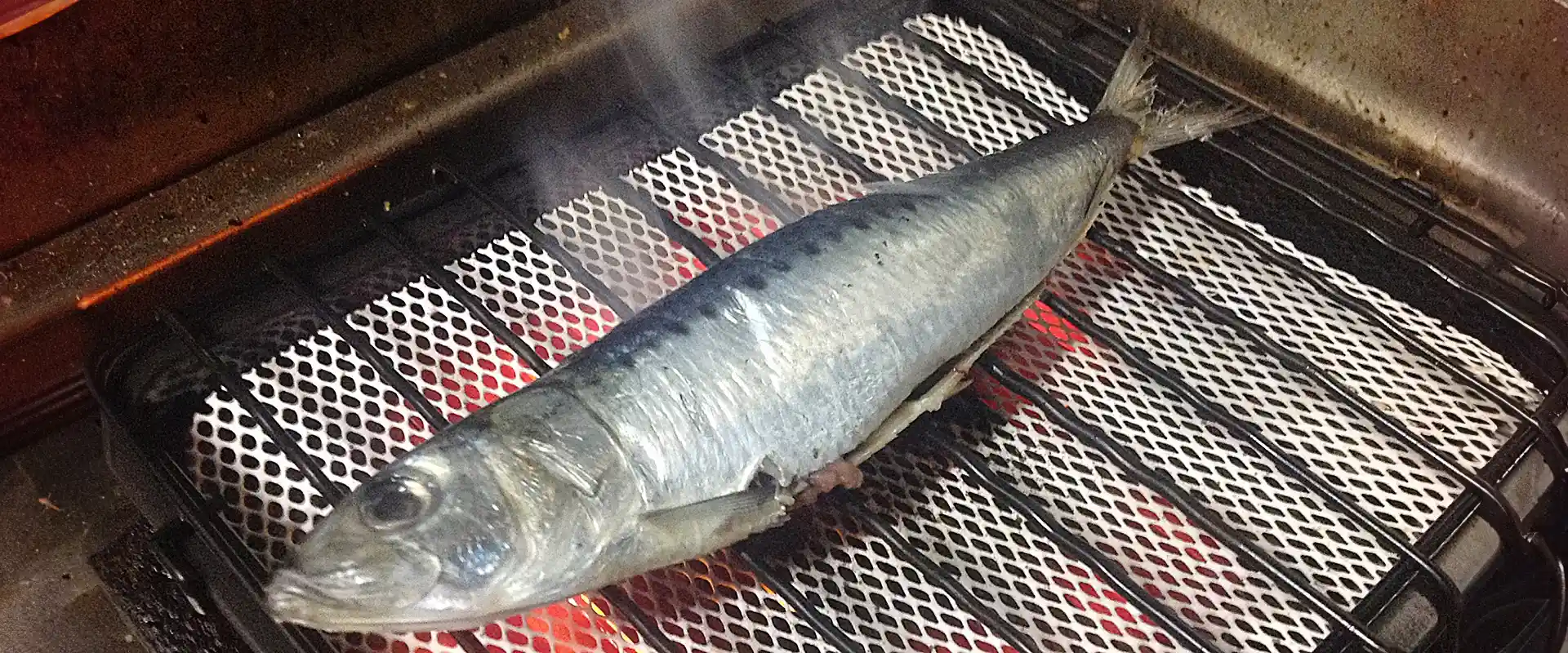 いわしの塩焼きは内臓も骨まで食べる？グリルでそのまま焼くと？